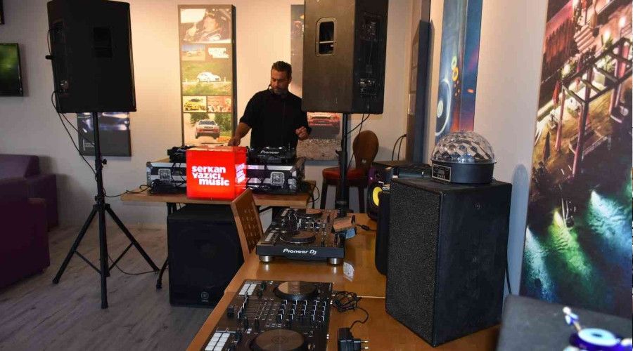 Marmaris'te DJ Akademisi ald