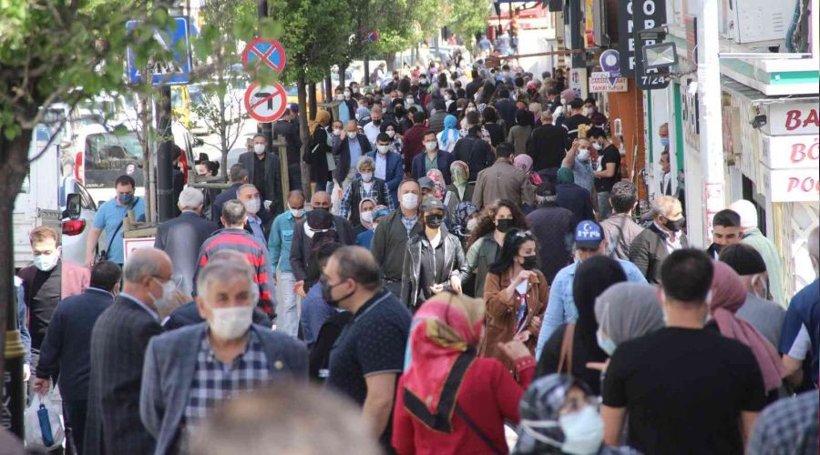 Maske y�zdeki duygular� �rtt�