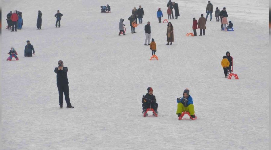 Mu�'ta kayak sezonu ba�lad�