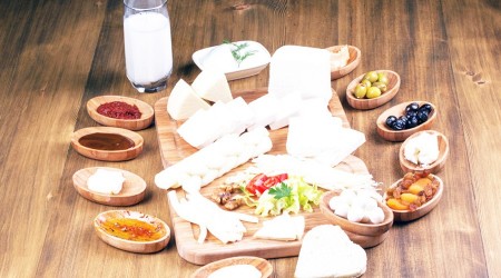 Okulda başarı için süt ve peynir şart!
