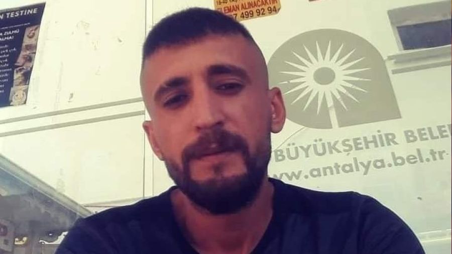 Osmaniye'de bir genç evinde bıçaklanmış şekilde ölü bulundu