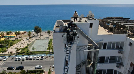 Oteldeki baca yangını korkuttu