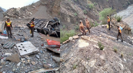 Pakistan'da otobüs vadiye uçtu: 19 ölü, 12 yaralı
