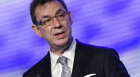 Pfizer CEO'su Bourla: 'Birkaç ay içinde normal hayata dönebiliriz'