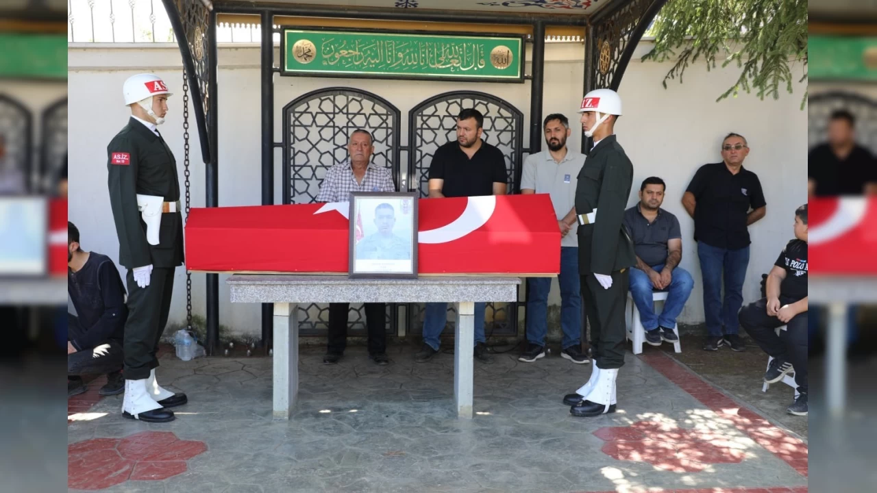 Piyade Er Mustafa Alemdar, gözyaşlarıyla toprağa verildi