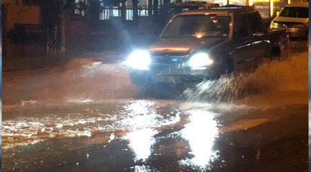 Rize'de yağış su baskınlarına neden oldu