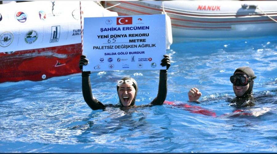 Şahika'dan Salda'da dünya rekoru
