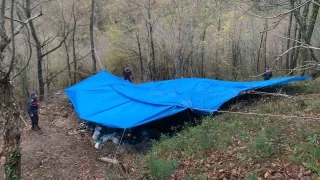 Samsun'da kaçak kazı yapan 10 kişi 30 metrelik çukurda yakalandı