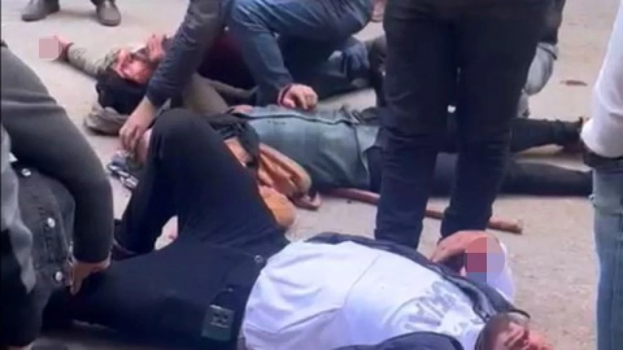 �anl�urfa'da akrabalar aras�nda kavga: 1 �l�, 4 yaral�