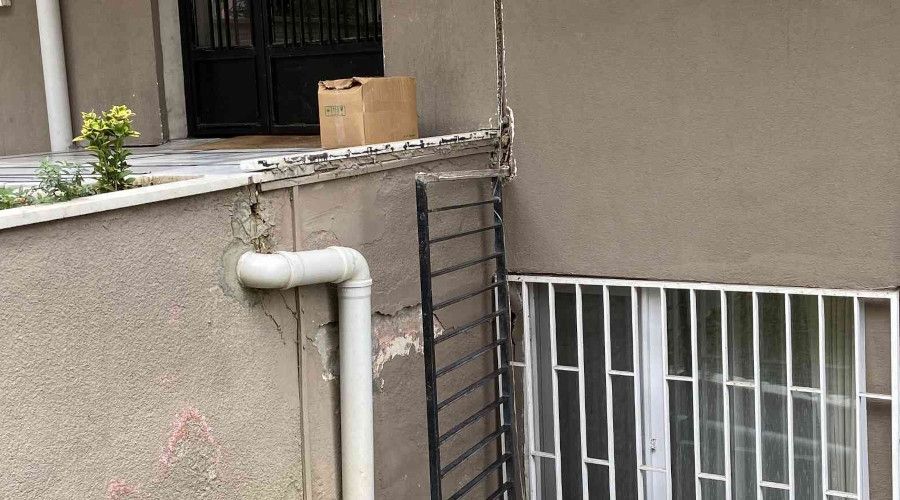 Şişli'de görünmez kaza: Kadın tuttuğu korkuluk kopunca aşağıya düştü