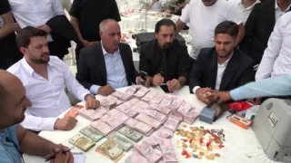 Toplumun bir kesimi ��pten ekmek topluyor