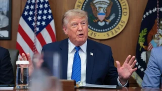 Trump yeni bir tezgah peşinde mi?