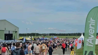 T�rk Y�ld�zlar�'ndan Bel�ika semalar�nda g�vde g�sterisi