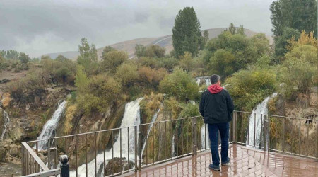 Yaan yamurlar Muradiye elalesi'ni coturdu