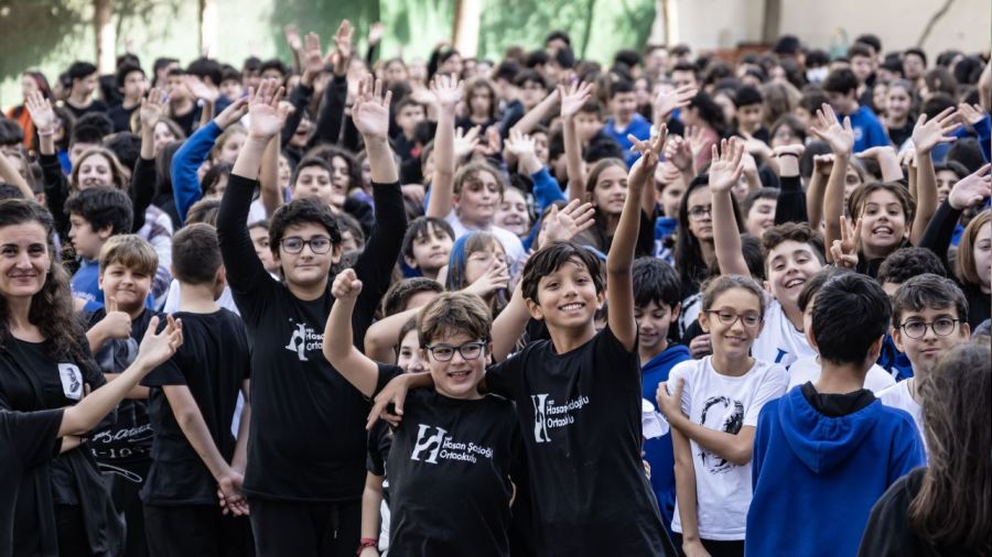 Yaklaşık 20 milyon öğrenci için ara tatil başladı