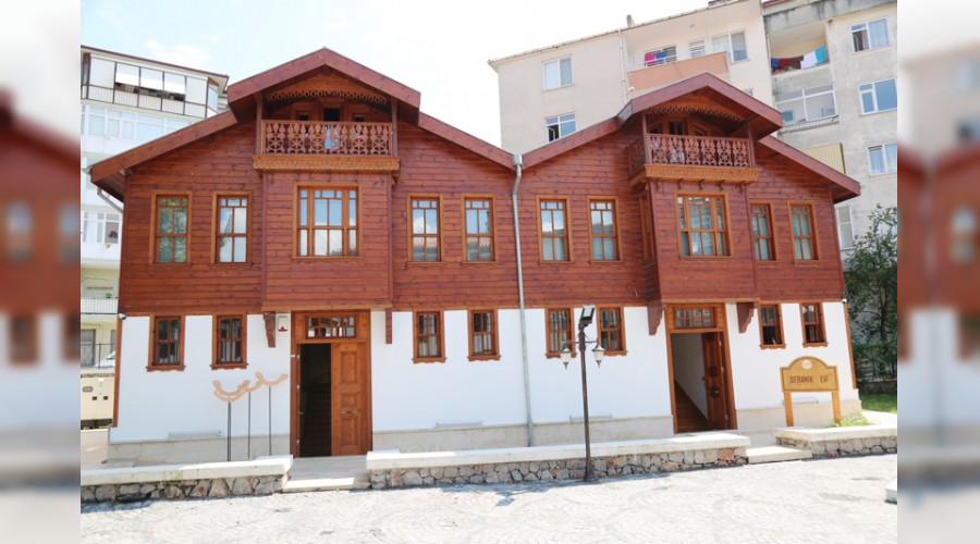 Yal� evleri ziyaret�i ak�n�na u�ruyor