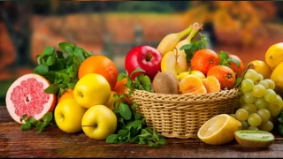Yaz Aylarında Hangi Vitaminler Alınmalı?