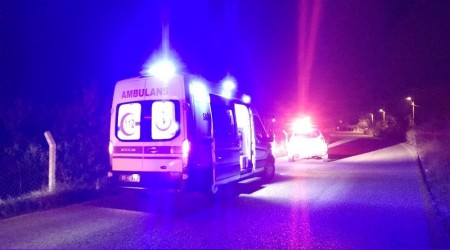 Yolda yryen vatandalara otomobil arpt