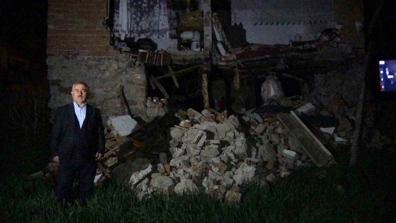 Yozgat'ta 200'ün üzerinde ev ve ahırda hasar oluştu