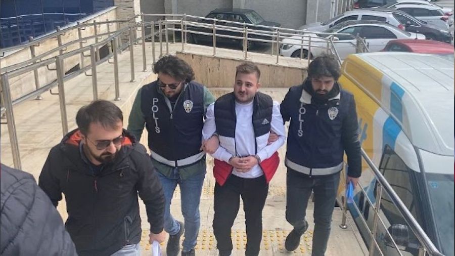 100'den fazla ki�iyi 5 milyon lira doland�rd�