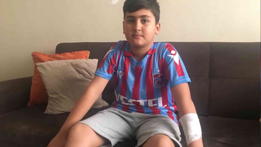 12 yaşındaki çocuğa okulda bıçaklı saldırı