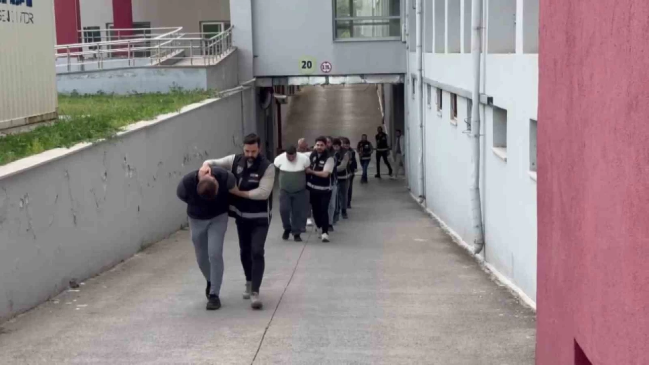 Adana'da pos tefecili�i operasyonu: 12 g�zalt�