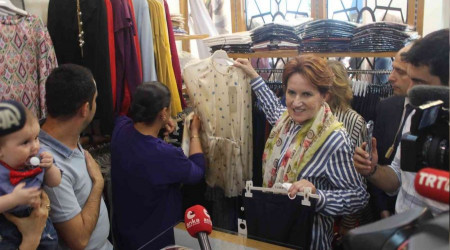 Akşener, Manisa'da esnaf ziyareti yaptı