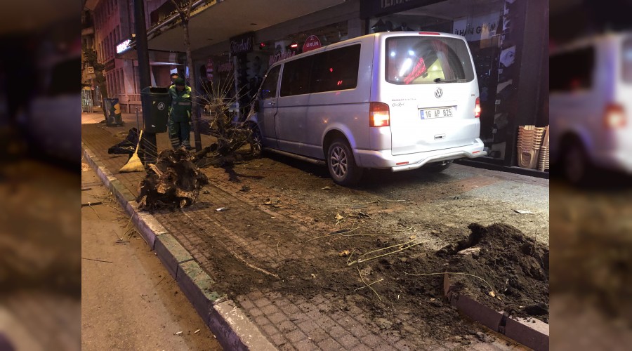 Alkollü sürücü linç edilecekti