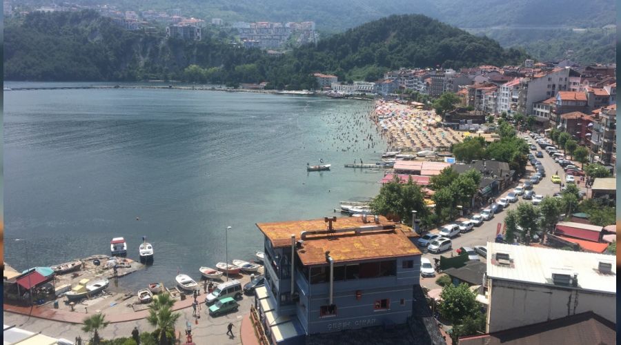 Amasra tatilci ak�n�na u�rad�