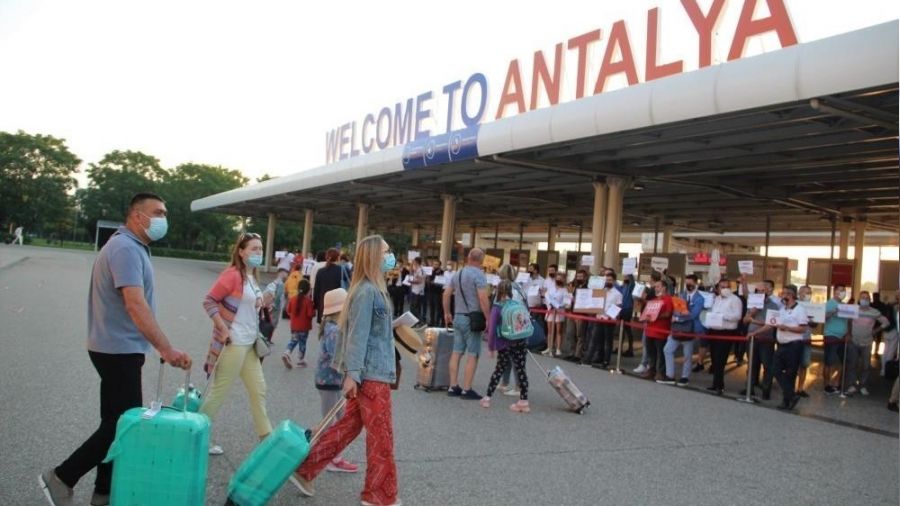 Antalya'ya havayoluyla 3 milyon turist geldi