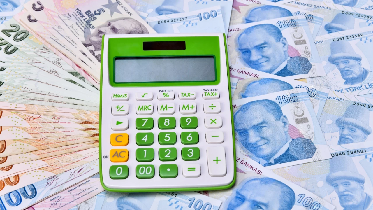 Asgari �cret Tespit Komisyonu, yeni y�lda ge�erli olacak asgari �cret i�in ilk toplant�y� 1 Aral�k'ta yapacak