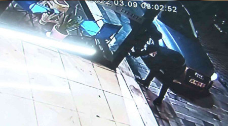 Avcılar'da bir oto galeride 2 buçuk milyon TL'lik soygun