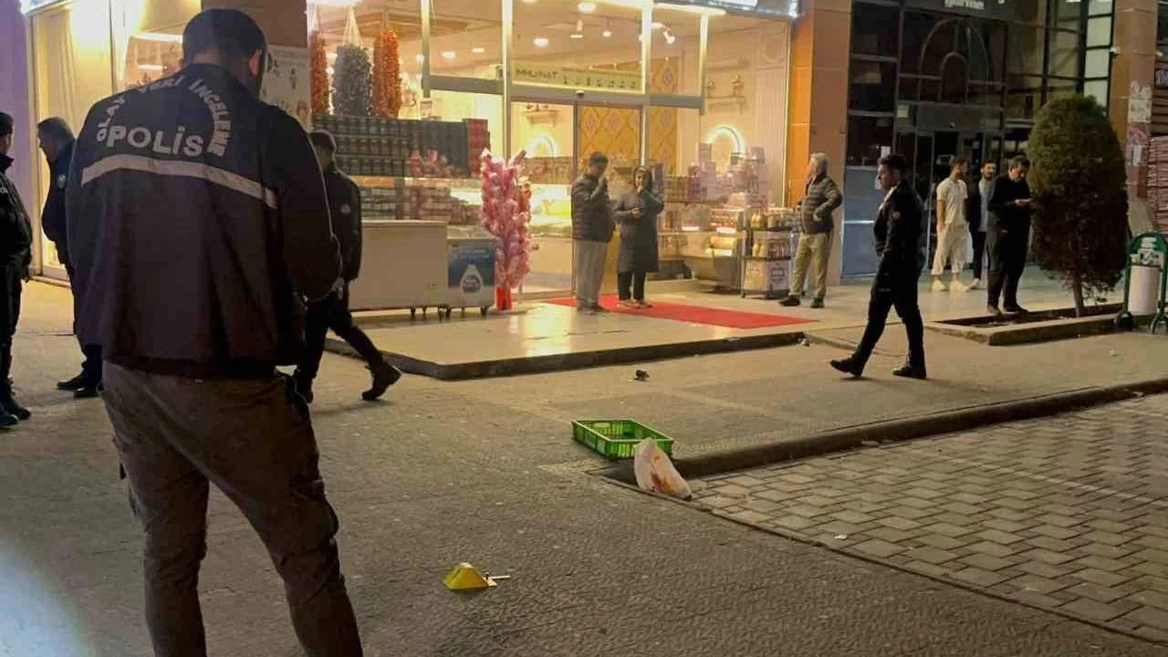 Avc�lar'da iki grup aras�ndaki silahl� kavga: 1 yaral�