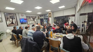 Ayd�n Efeler�de anlaml� iftar bulu�mas�