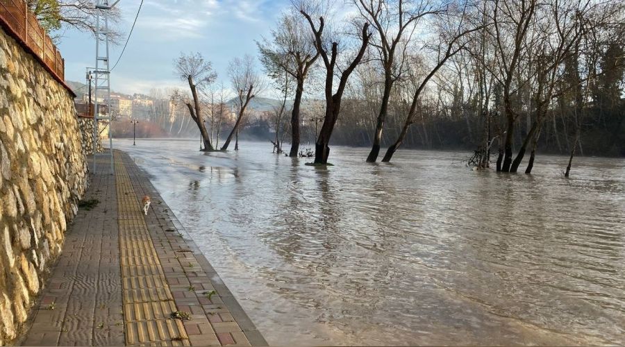 Bartn Irma'ndaki su seviyesi ykseldi