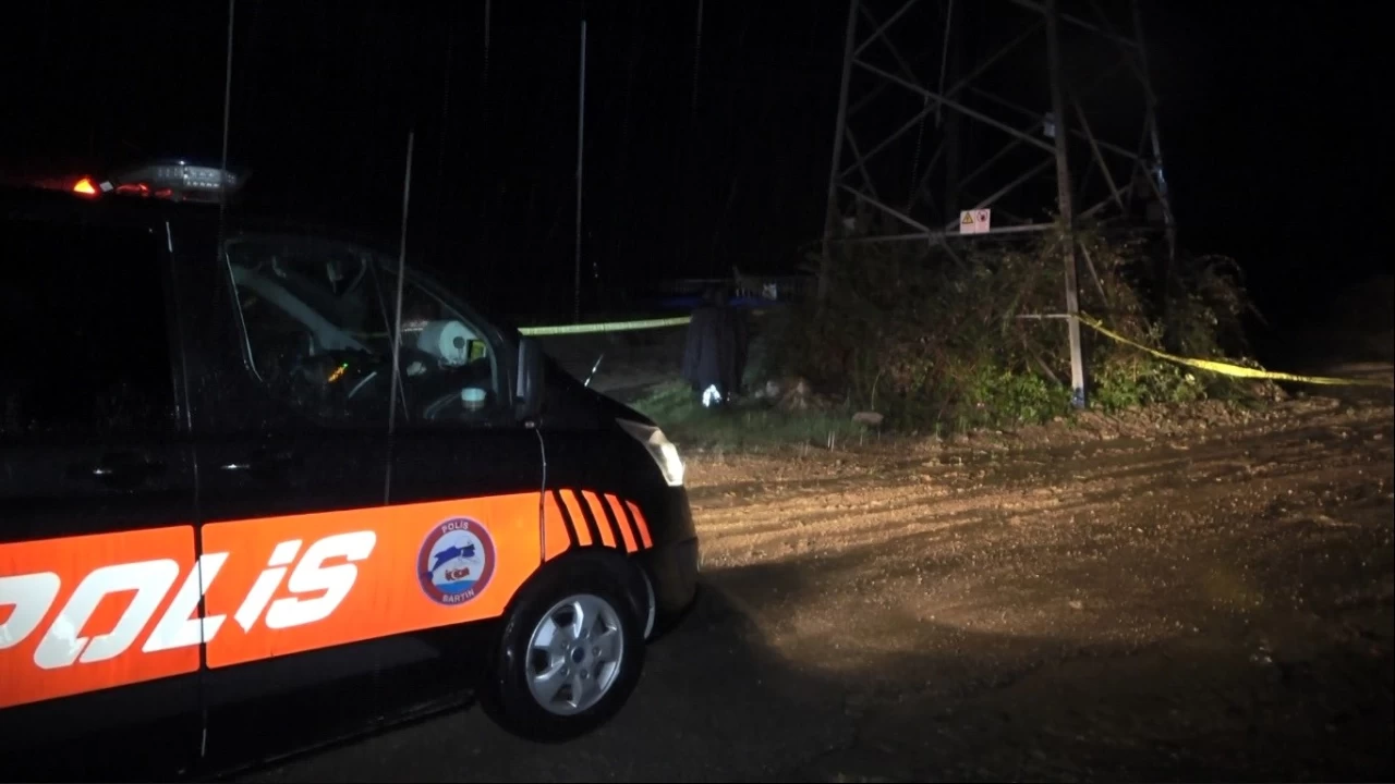 Bart�n'da �iddetli ya��� su ta�k�nlar�na neden oldu