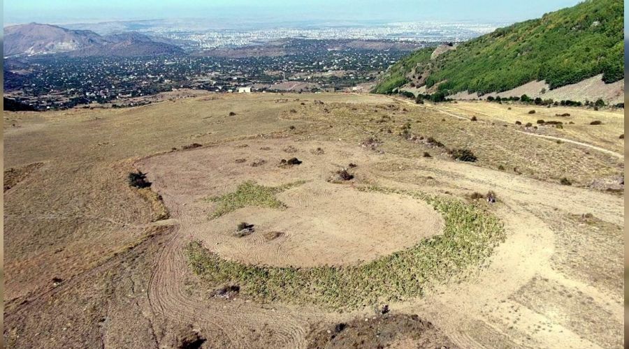 Bayrak sevgisini tohumlarla topra�a i�ledi