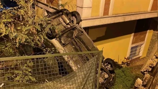 Beikta'ta park halindeki ara baheye utu
