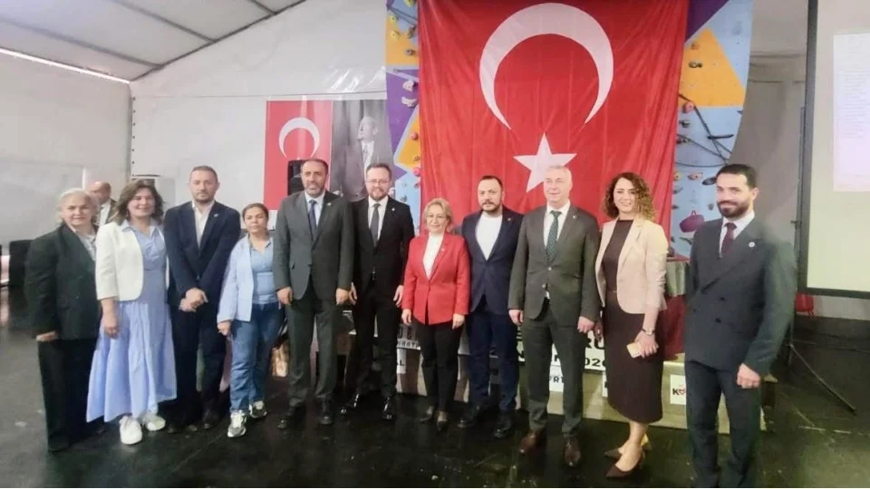 BTP�den Atat�rk�� D���nce Derne�i�ne ziyaret