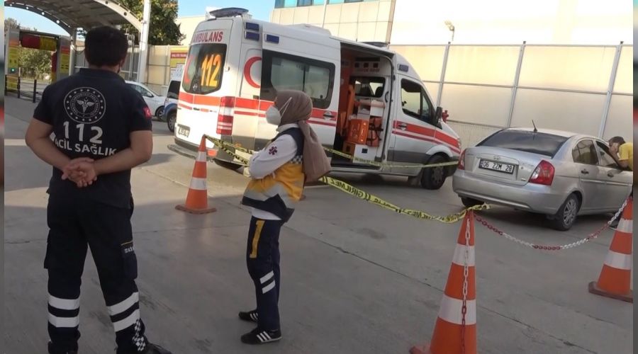 Bursa'da benzinlikte otomobilin i�inde �l� bulundu