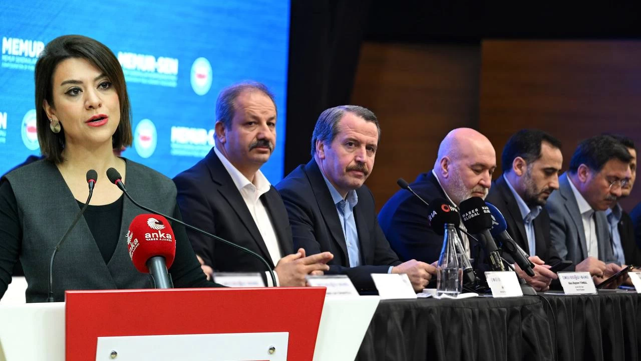 CHP'den sendikalı tüm kamu çalışanlarına ikramiye ödenmesi için kanun teklifi
