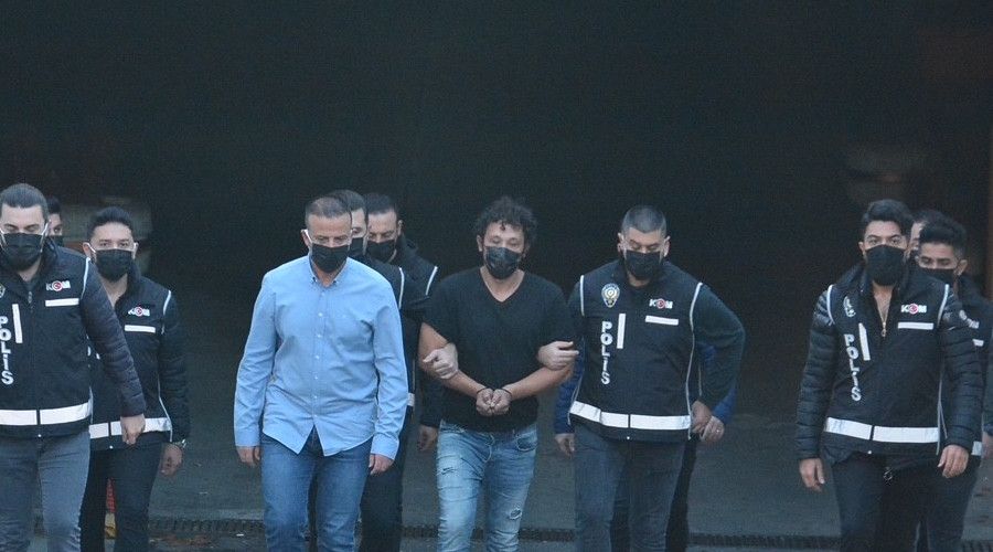 �iftlik Bank soru�turmas�nda Fatih Ayd�n adliyeye sevk edildi