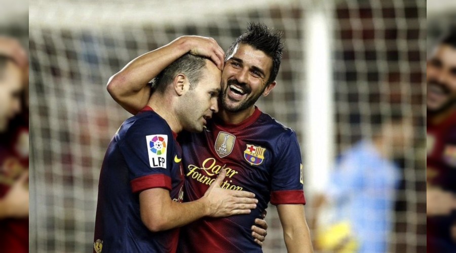 David Villa, Iniesta ile buluuyor