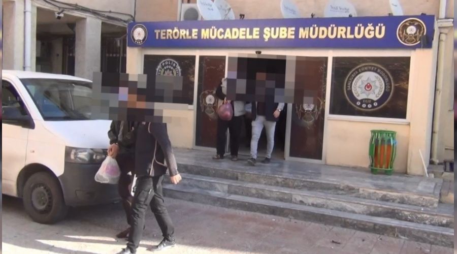 DEA� operasyonunda 3 ki�i tutukland�