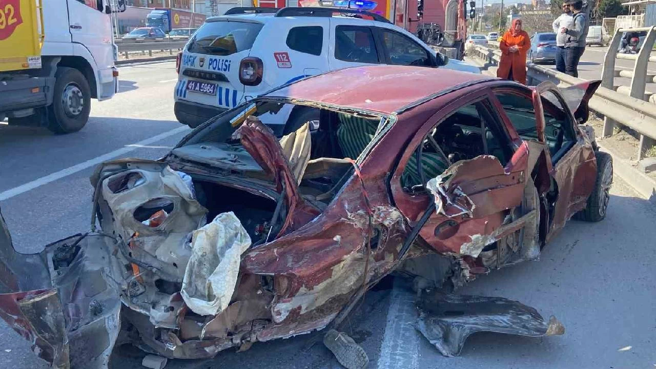 Dingili kopan araçtan yola fırladı, başka bir otomobil üzerinden geçti
