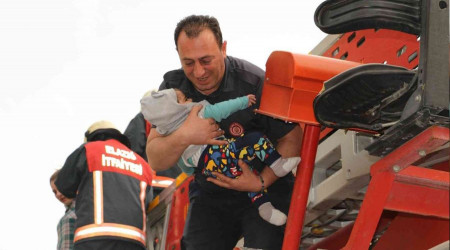Elazığ'daki yangında 6 kişi itfaiye tarafından kurtarıldı
