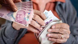 Emekli maa�lar� kesiliyor, �denenleri SGK faiziyle geri istiyor