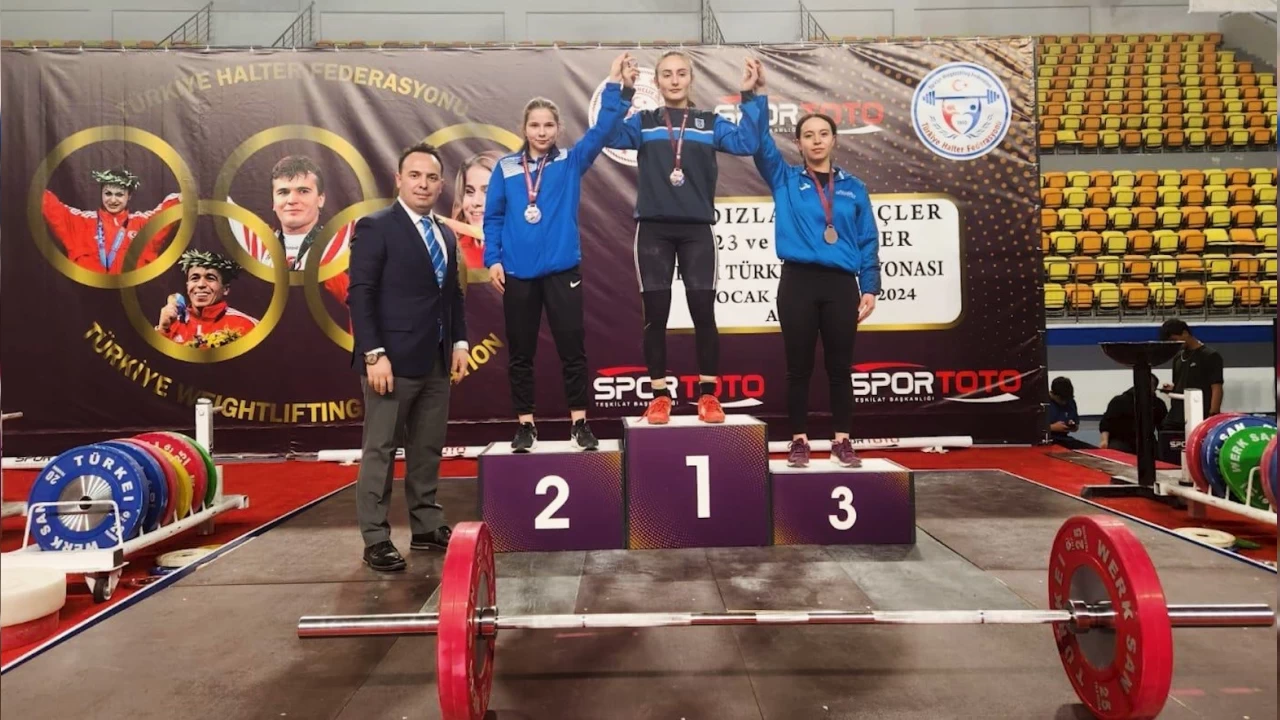 Enkaz alt�ndan �ampiyonlu�a