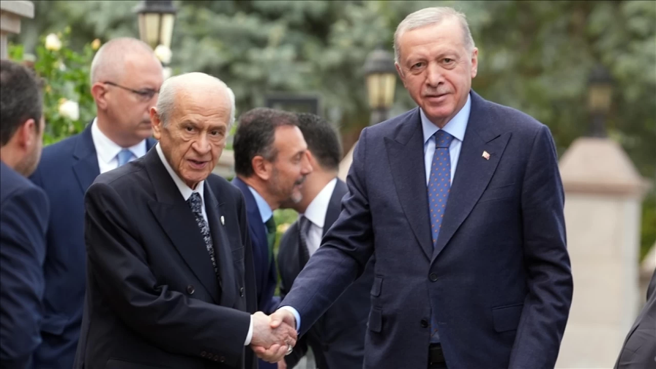 Erdo�an, Bah�eli'yi ziyaret etti