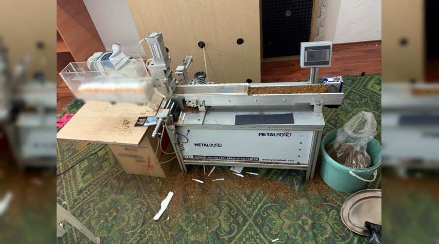 Ev değil sanki sigara fabrikası